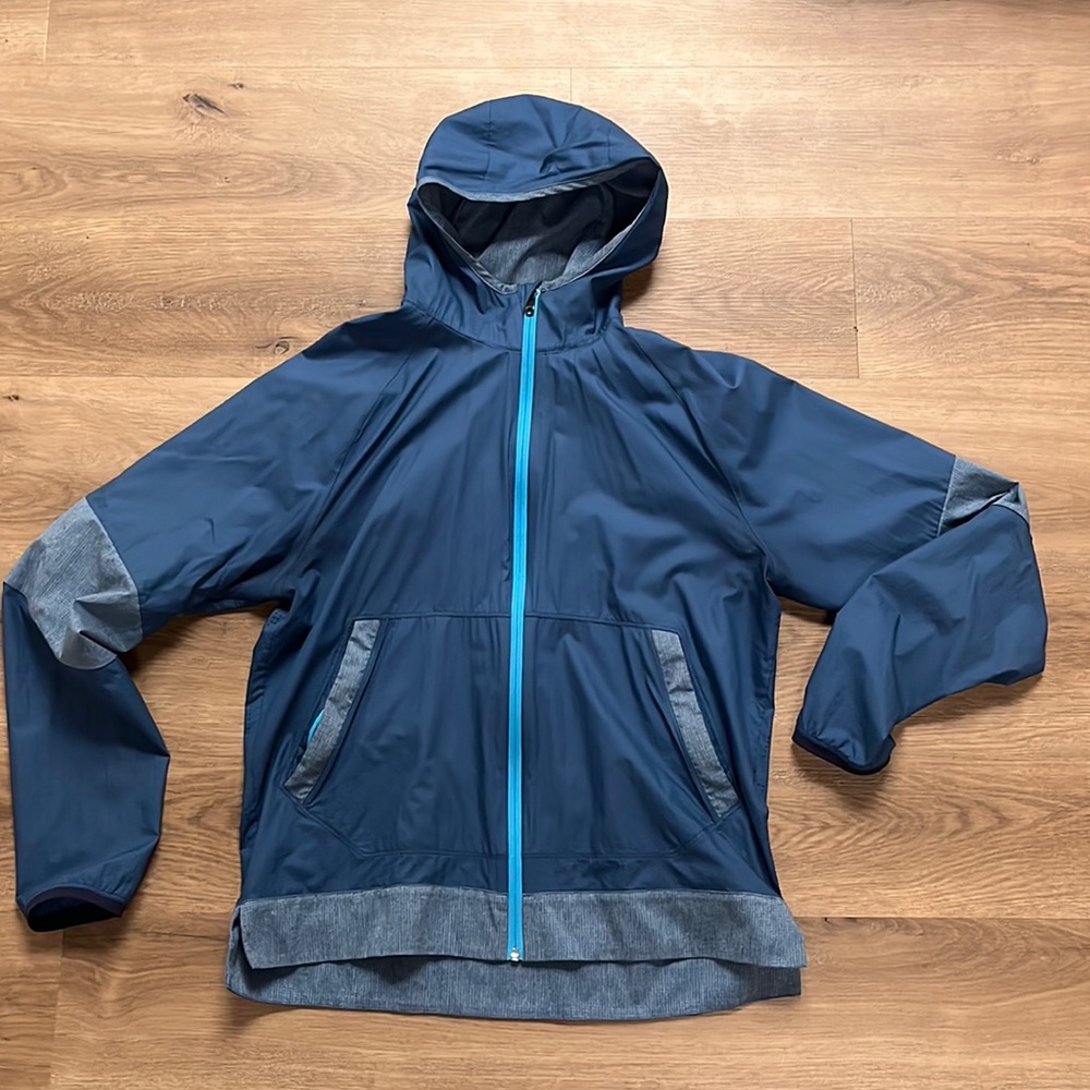 Lululemon lightweight windbreaker